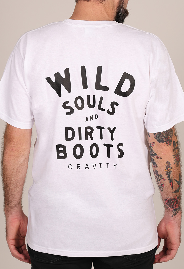 Remera Gravity – Wild Souls and Dirty Boots: imagen 1